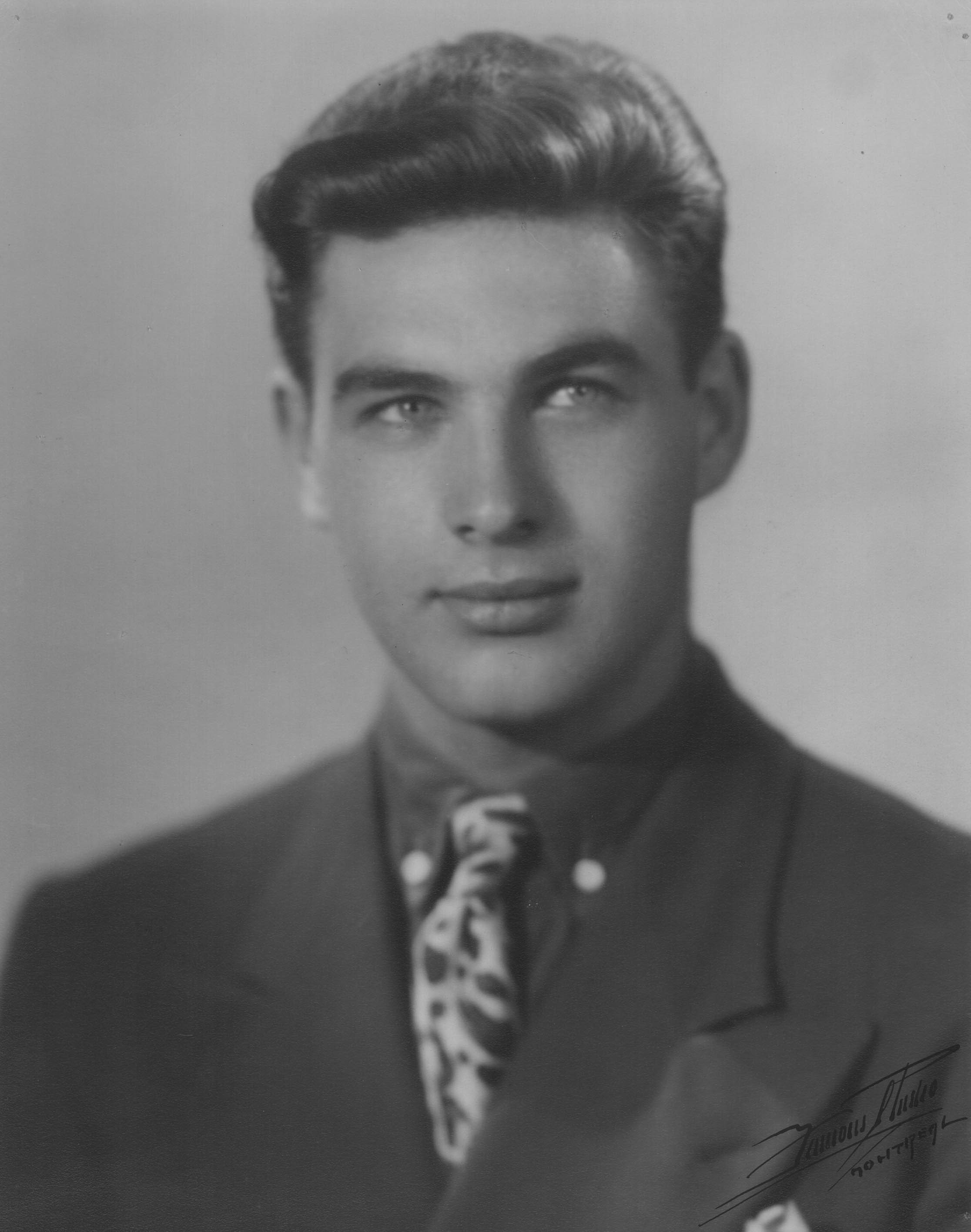 <i>photo young paul maxwell</i>